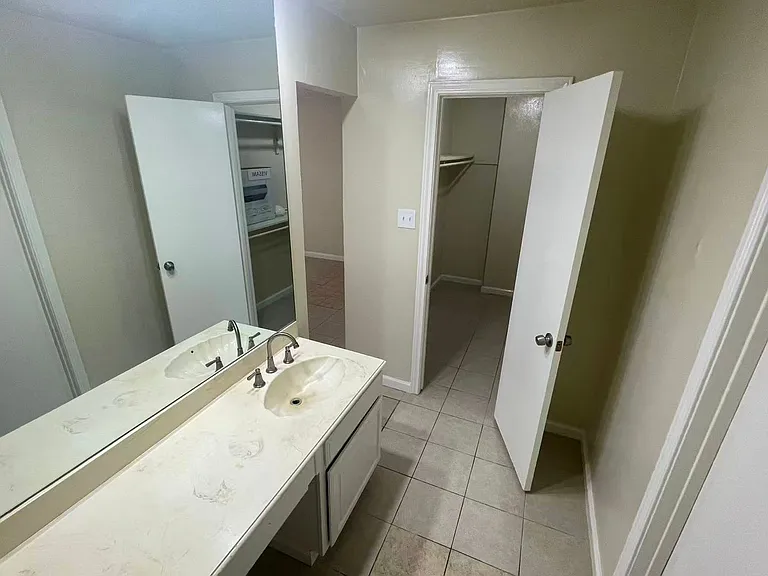 4520 Louisville Dr — Photo 14