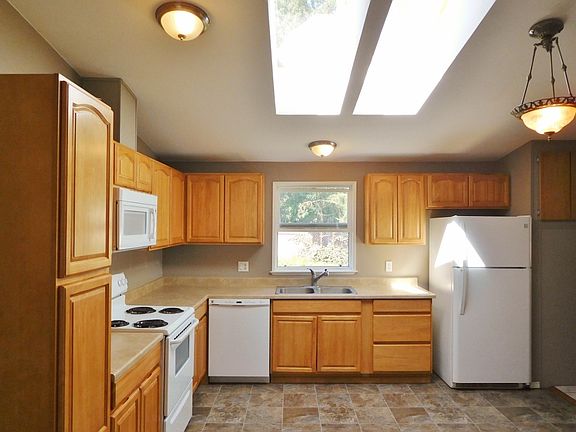 4th image of 17334 155th Ave SE