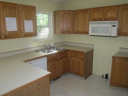 2nd image of 1250 Spencer Woods Dr