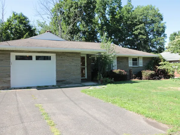 1608 Butternut Dr, Vestal, NY 13850