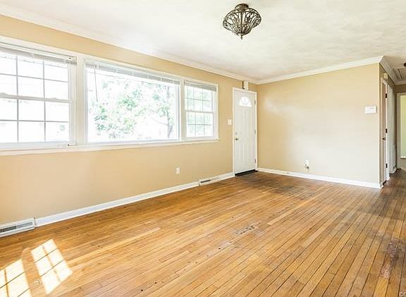 5th image of 603 Maggie Walker Ave