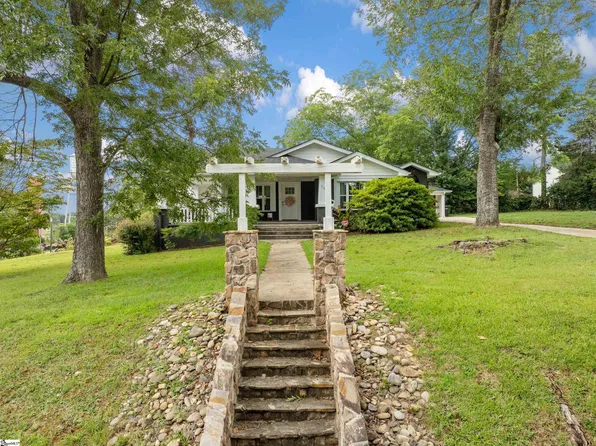 101 W 3rd Ave, Easley, SC 29640