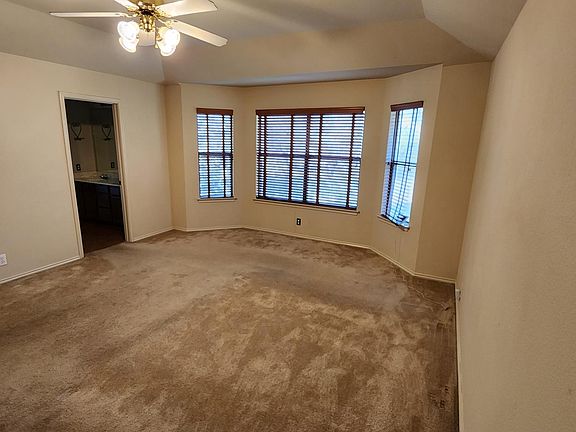 2nd image of 22114 Prospect Hl