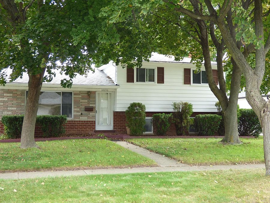 1st image of 32656 Gloede Dr
