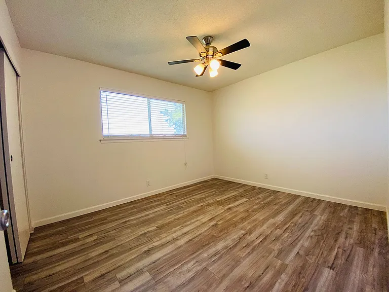 9635 Titan Rd — Photo 16