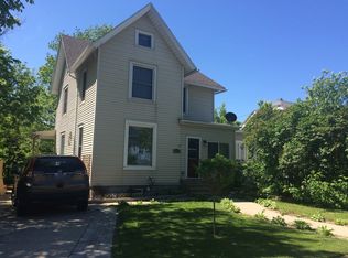 8437 W Mitchell St, West Allis, WI 53214