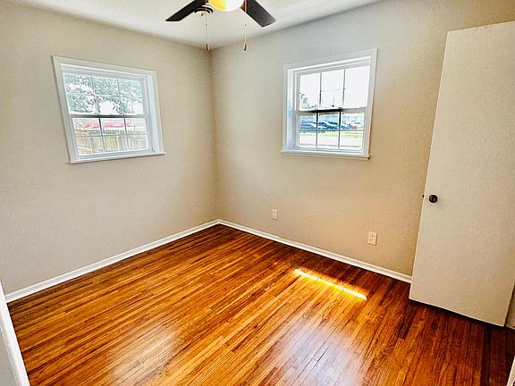 5th image of 838 S Bleckley Dr