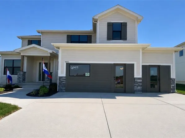 18901 W 193rd Ter, Spring Hill, KS 66083