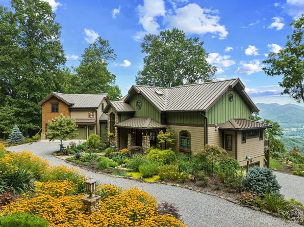 1045 Cobblestone Dr, Waynesville, NC 28786