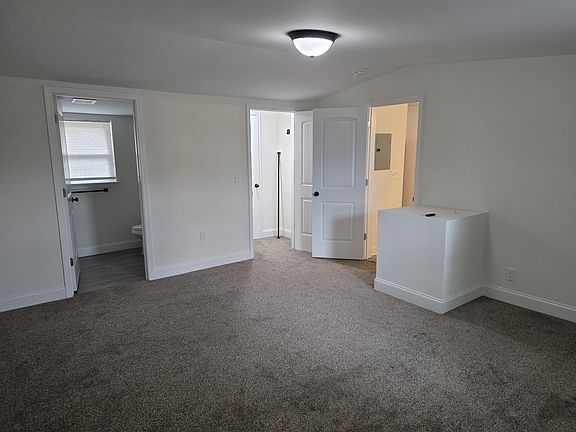 4th image of 101 Burch Dr #A