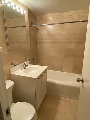 Rented by Real Estate Investors Group LLC | media 8