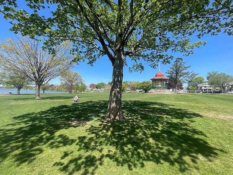 The band stand at the common (just a few blocks from the apartment)