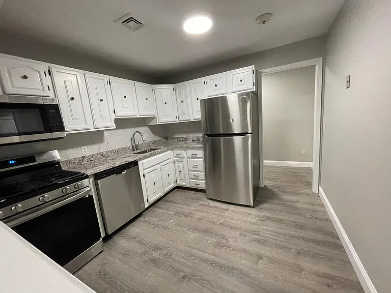 40 Sachem Dr #206 — Photo 27