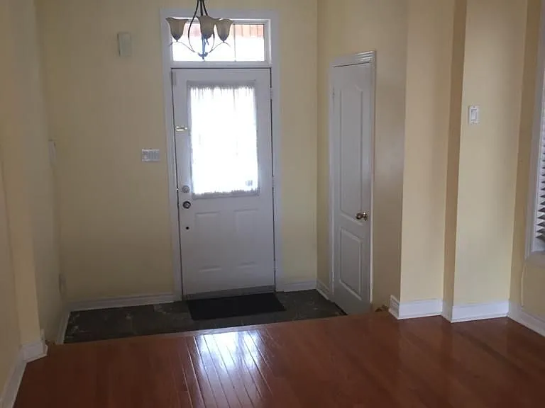 58 Sewells Ln #UPPER — Photo 2