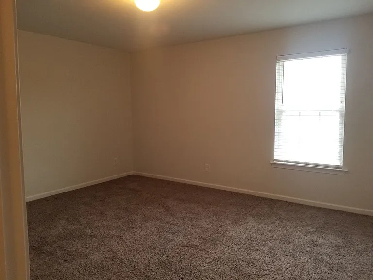104 Squire Cir — Photo 10