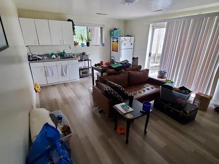 Alpine Ave (Triplex) — Photo 2