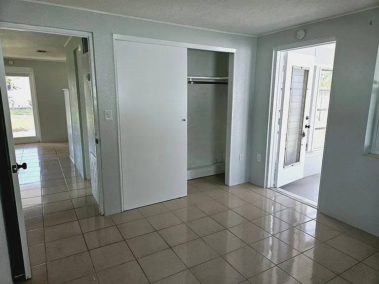 900 Nantucket Rd — Photo 13