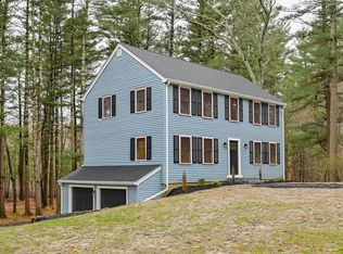 115 Brook Bend Rd, Hanover, MA 02339