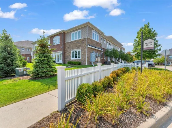 5524 Arbor Chase Dr, Ann Arbor, MI 48103