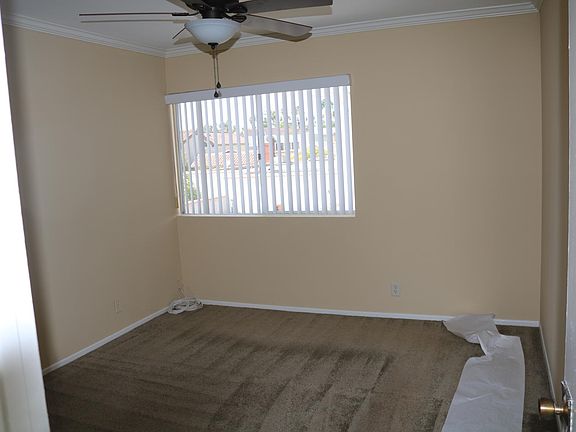 4th image of 173 Roycroft Ave #2