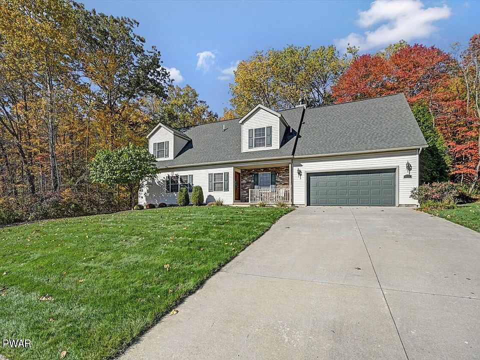 1st image of 420 Roanoke Ln