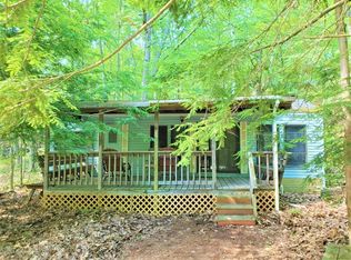 987 Redwood Ln, Shohola, PA 18458