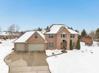 3234 Highland View Ln, Green Bay, WI 54311