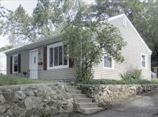 2230 Hillsdale Ave, Kalamazoo, MI 49006