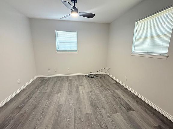 5th image of 1607 Fargo Ave