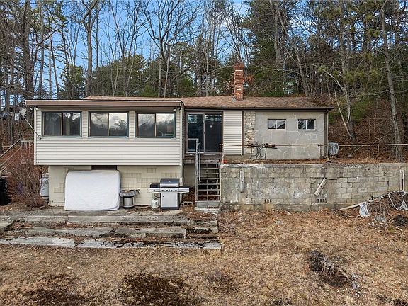 2nd image of 18 Tarklin Pond Dr