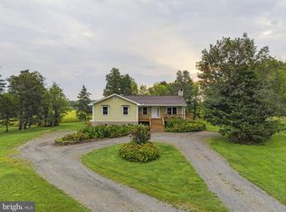 10433 Skyline Ave, Midland, VA 22728