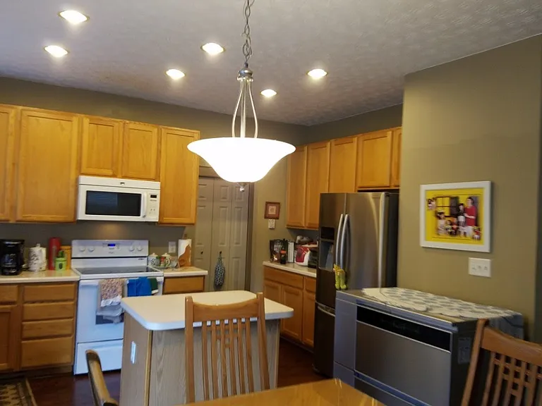 3558 King Edward Way — Photo 7