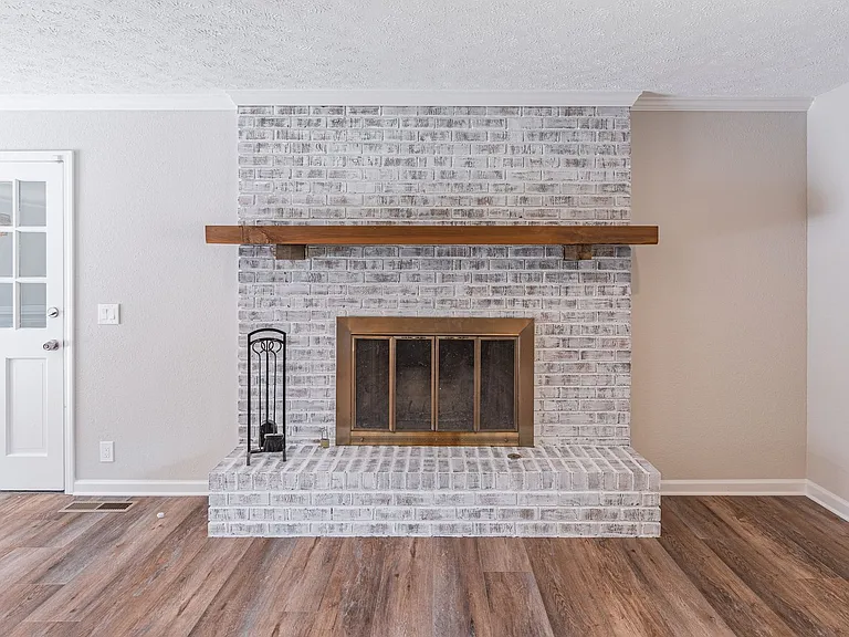 1115 Washington Ave — Photo 11