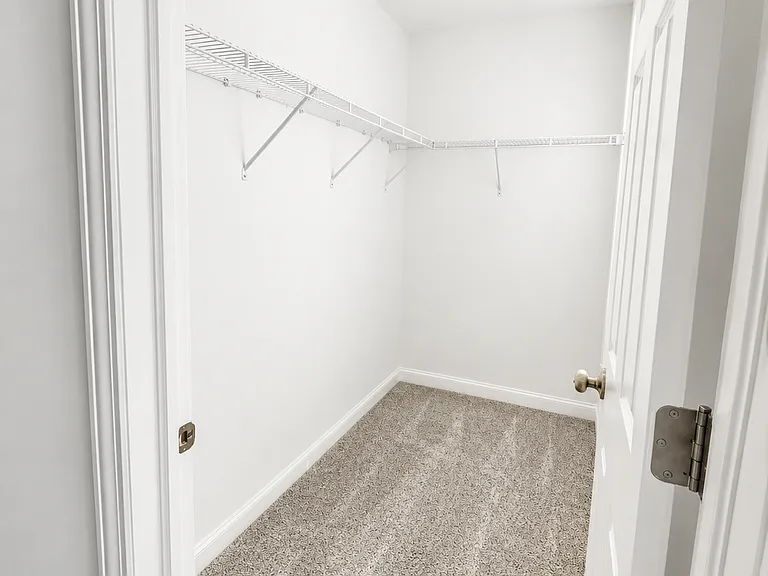 95 Valencia Pkwy — Photo 29