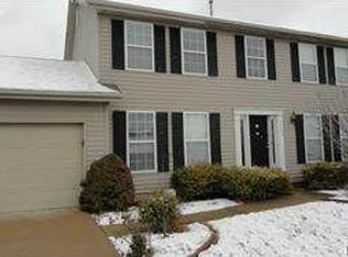 2100 Lee Ridge Dr, O'Fallon, MO 63368