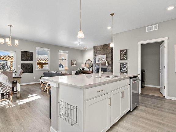 5th image of 1577 Sun River Rd