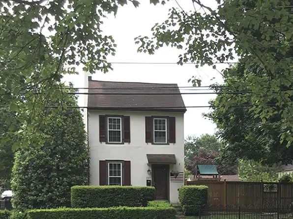 320 E Court St, Doylestown, PA 18901