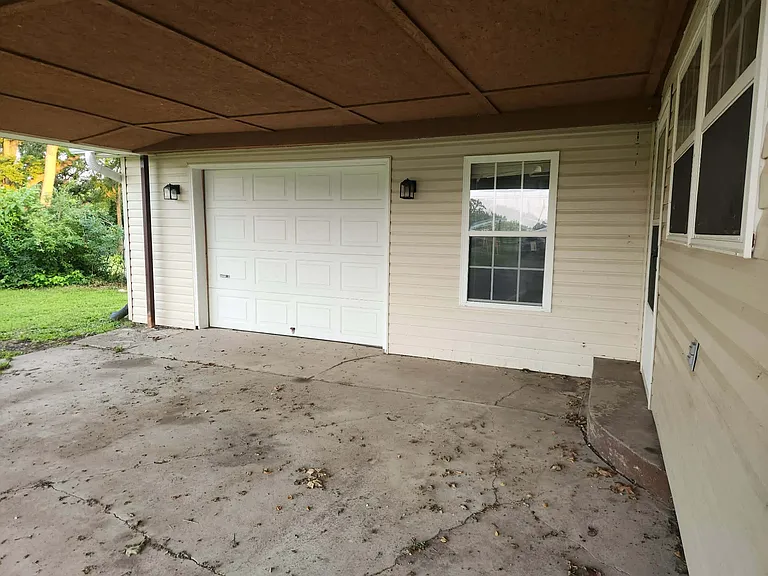 20614 Lawrence 2210 #B — Photo 2