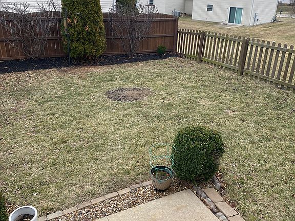3rd image of 1065 Chesterfield Dr