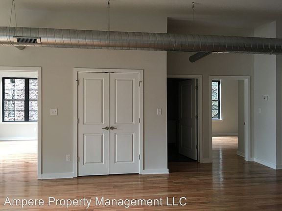 4th image of 2021-35 N Front St #305