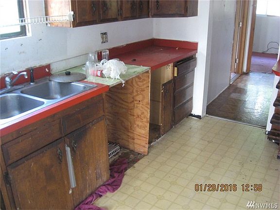 4th image of 1414 Cherry St