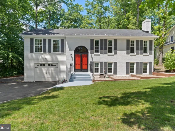 1232 Washington Dr, Stafford, VA 22554