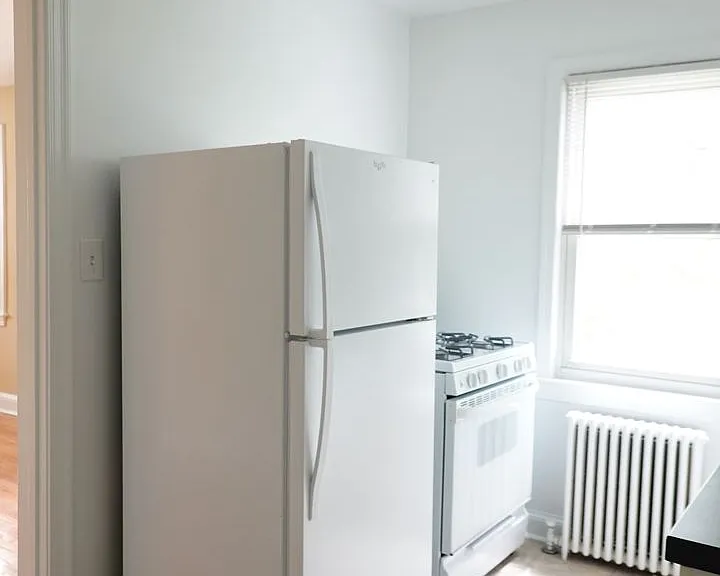 8210 Greenwood Ave — Photo 33