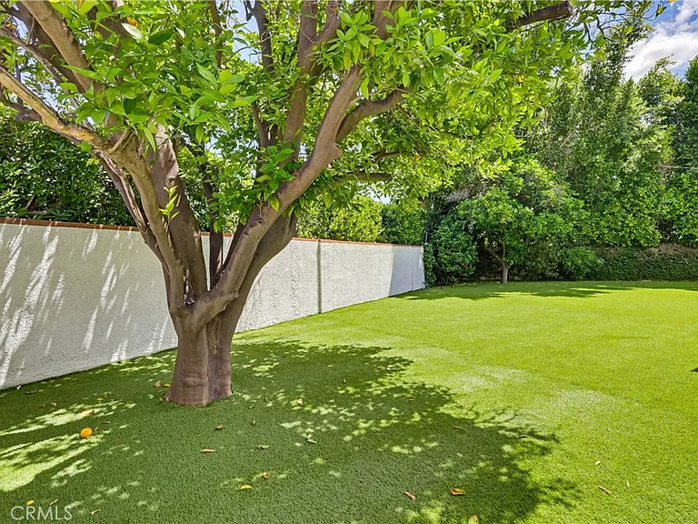 5440 Alcove Ave — Photo 38