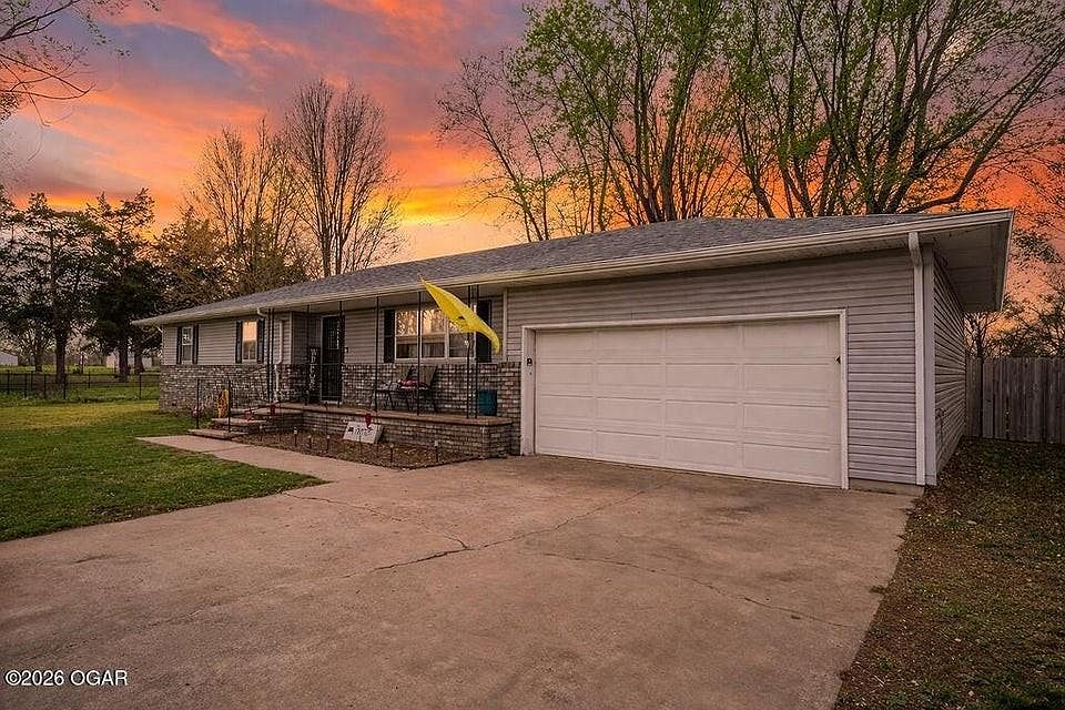 1st image of 804 N 8th St
