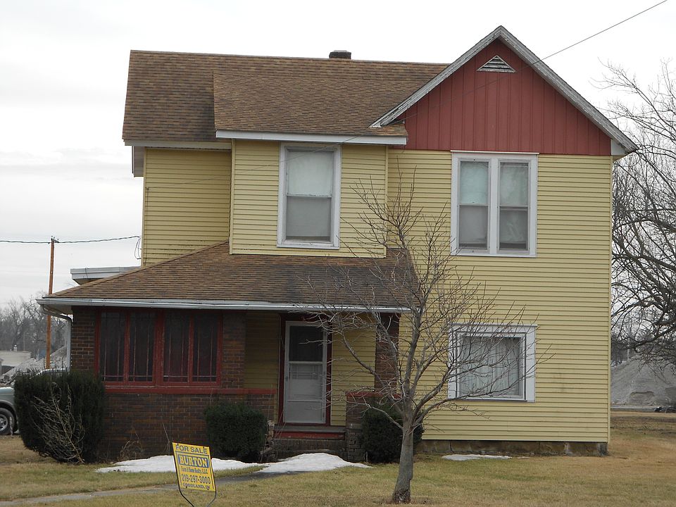 1st image of 119 W Jasper St