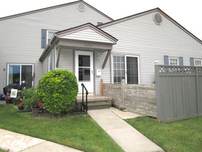 33250 Harper Ave #4, Saint Clair Shores, MI, 48082