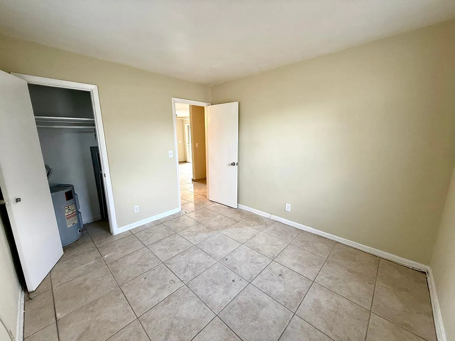 2 bed, 1.0 bath, 623 sqft, $1,700 — Photo 4