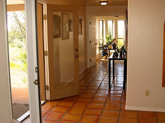 4th image of 9 Mahogany Dr