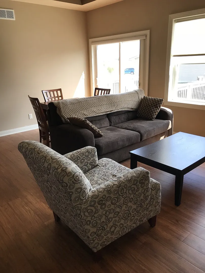 2716 London Dr. — Photo 4